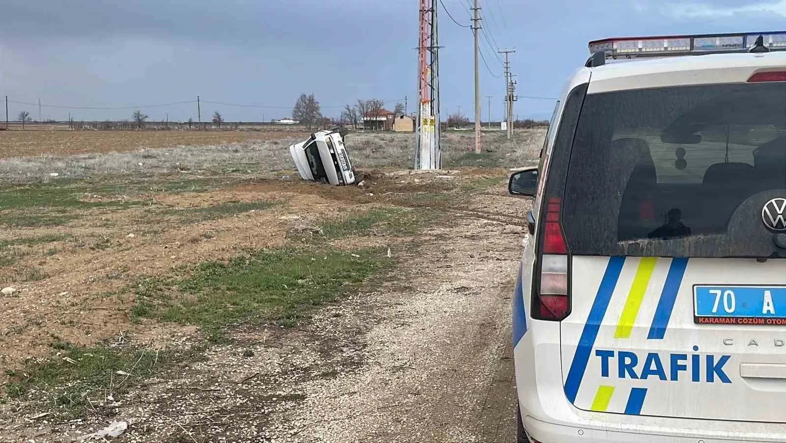 Karaman’da Otomobil Devrildi: 5 Kişi Kazayı Mucizevi Şekilde Atlattı