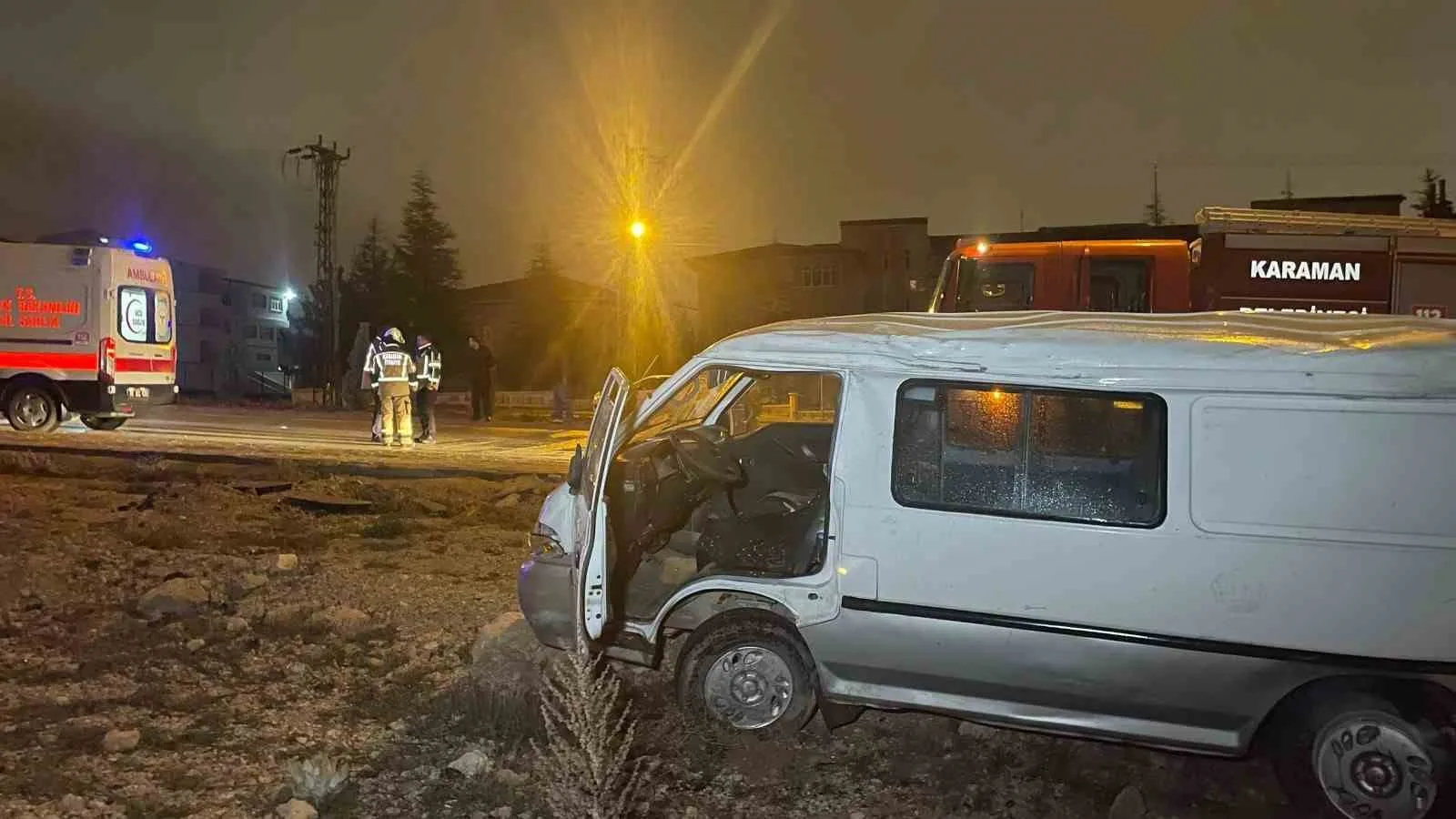Karaman’da Yağış Kazası: Takla Atan Minibüsten Mucize Kurtuluş
