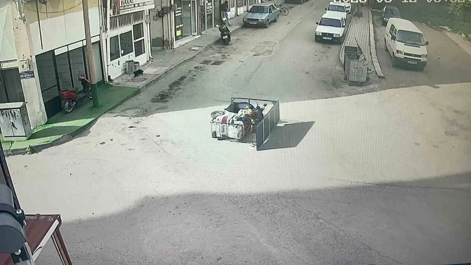 Karaman’da Elektrikli Bisiklet Devrildi: 96 Yaşındaki Mehmet Emin Amca Yaralandı