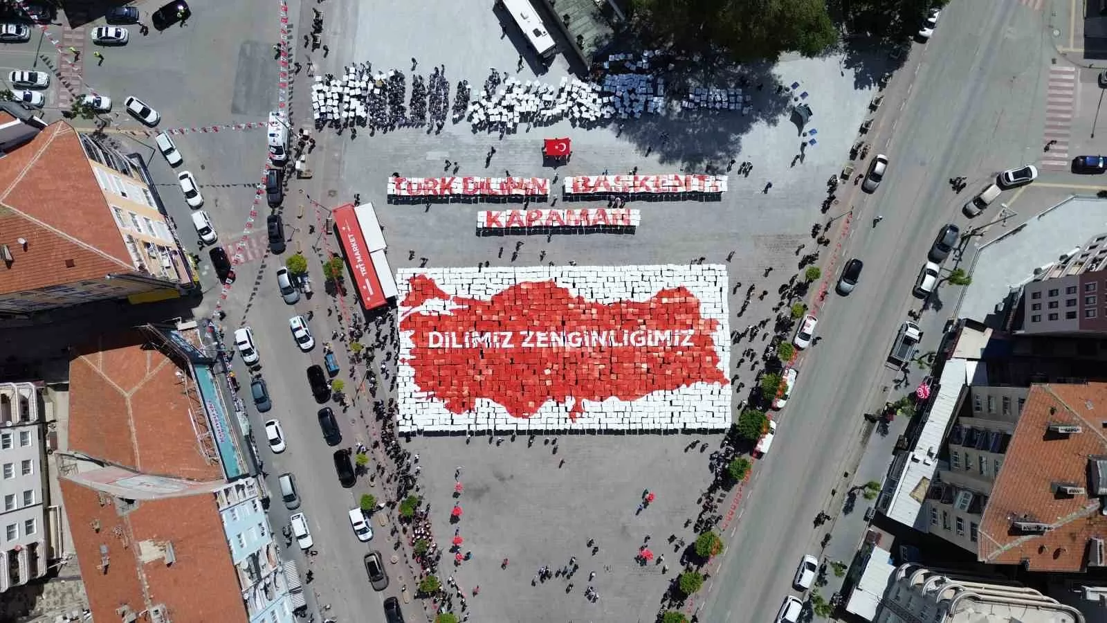 Karaman’da Türk Dil Bayramı Coşkusu Sürüyor: Öğrenciler 