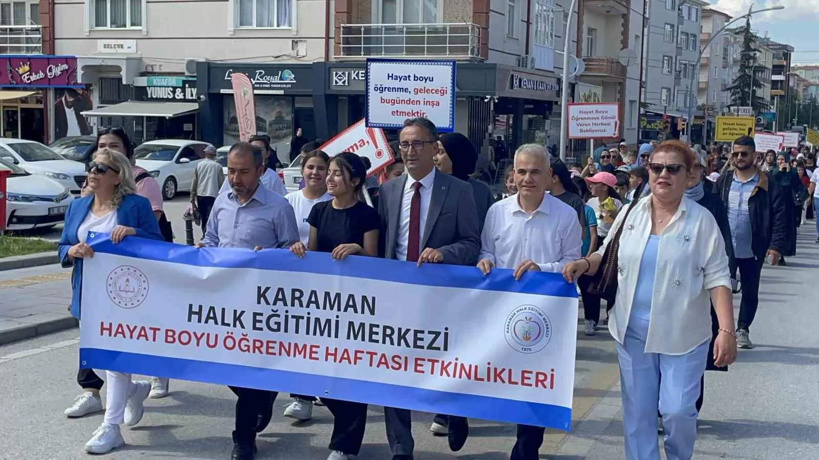 Karaman’da Hayat Boyu Öğrenme Haftası Etkinlikleri Kortej Yürüyüşüyle Start Aldı