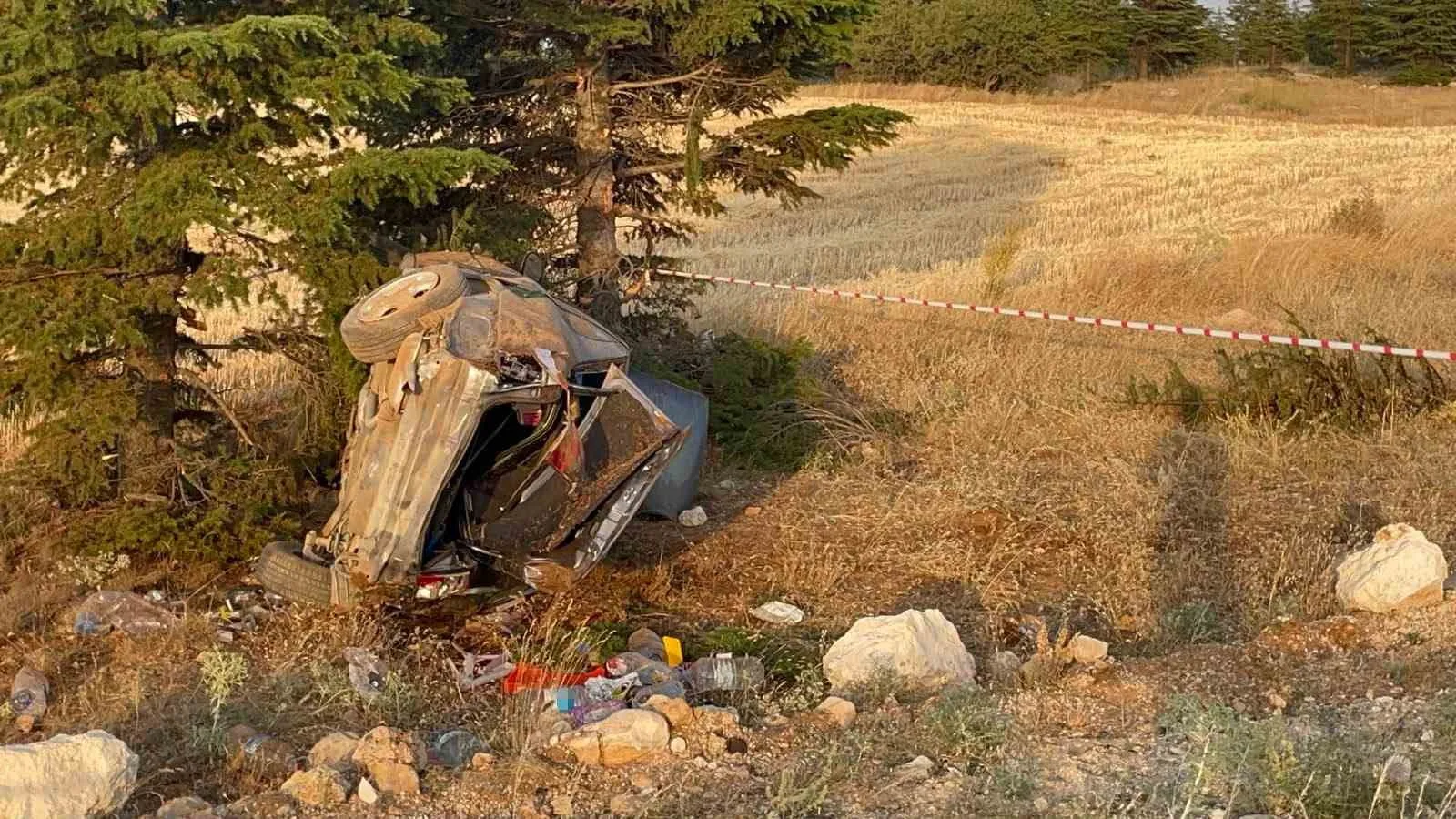 Karaman’da Dehşet Anları: Şarampole Takla Atıp Ağaçlara Çarpan Otomobilin Sürücüsü Ağır Yaralandı!