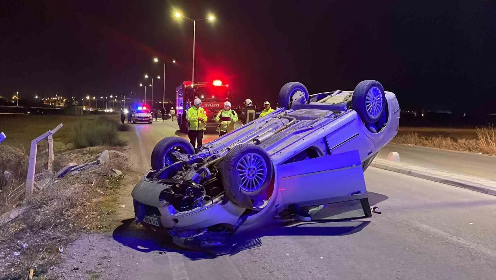 Karaman’da Kontrolden Çıkan Otomobil Takla Attı: 2 Yaralı
