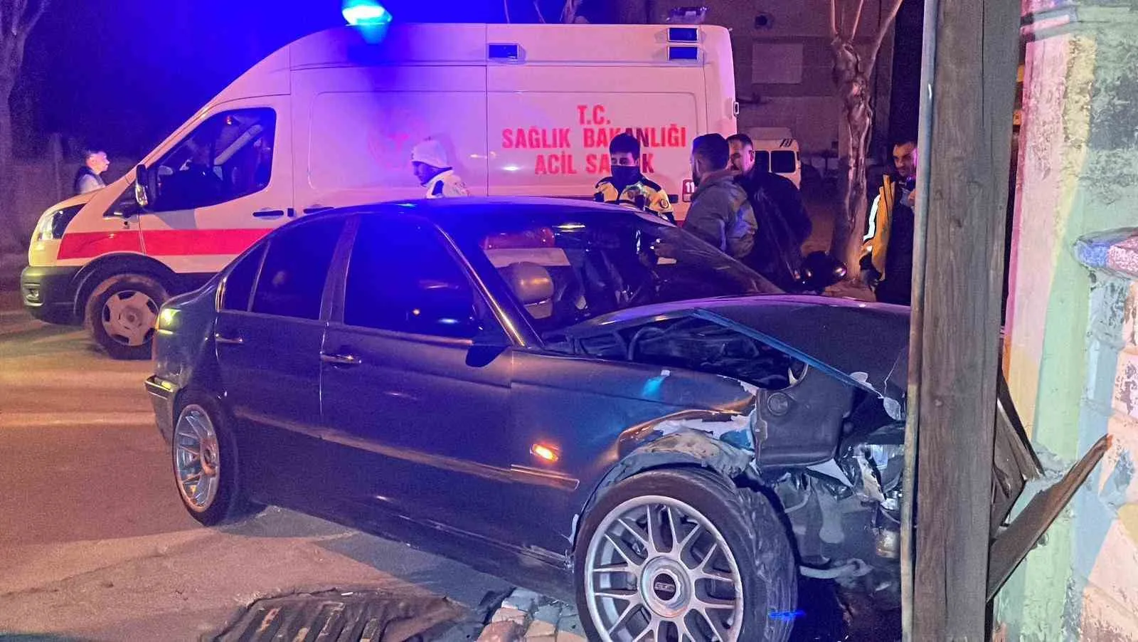 Karaman’da Gece Yarısı Zincirleme Kaza: 5 Yaralı