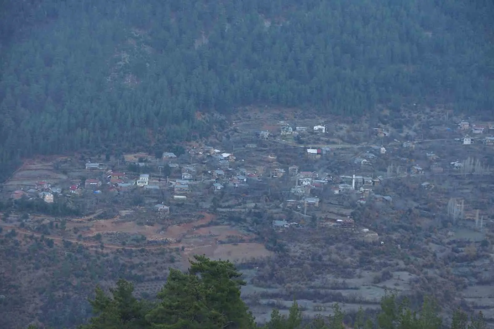 Karaman’da Güneş Öğle Vakti Doğuyor: Daran Köyü Kutupları Aratmıyor