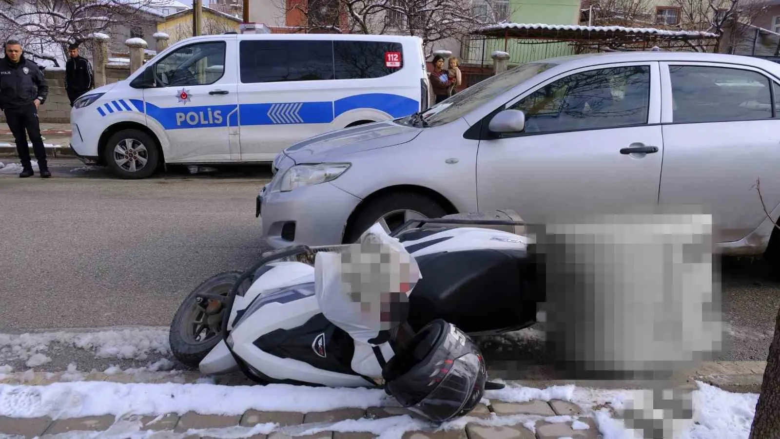 Karaman’da Motokurye Kazası: Sürücü Yaralandı