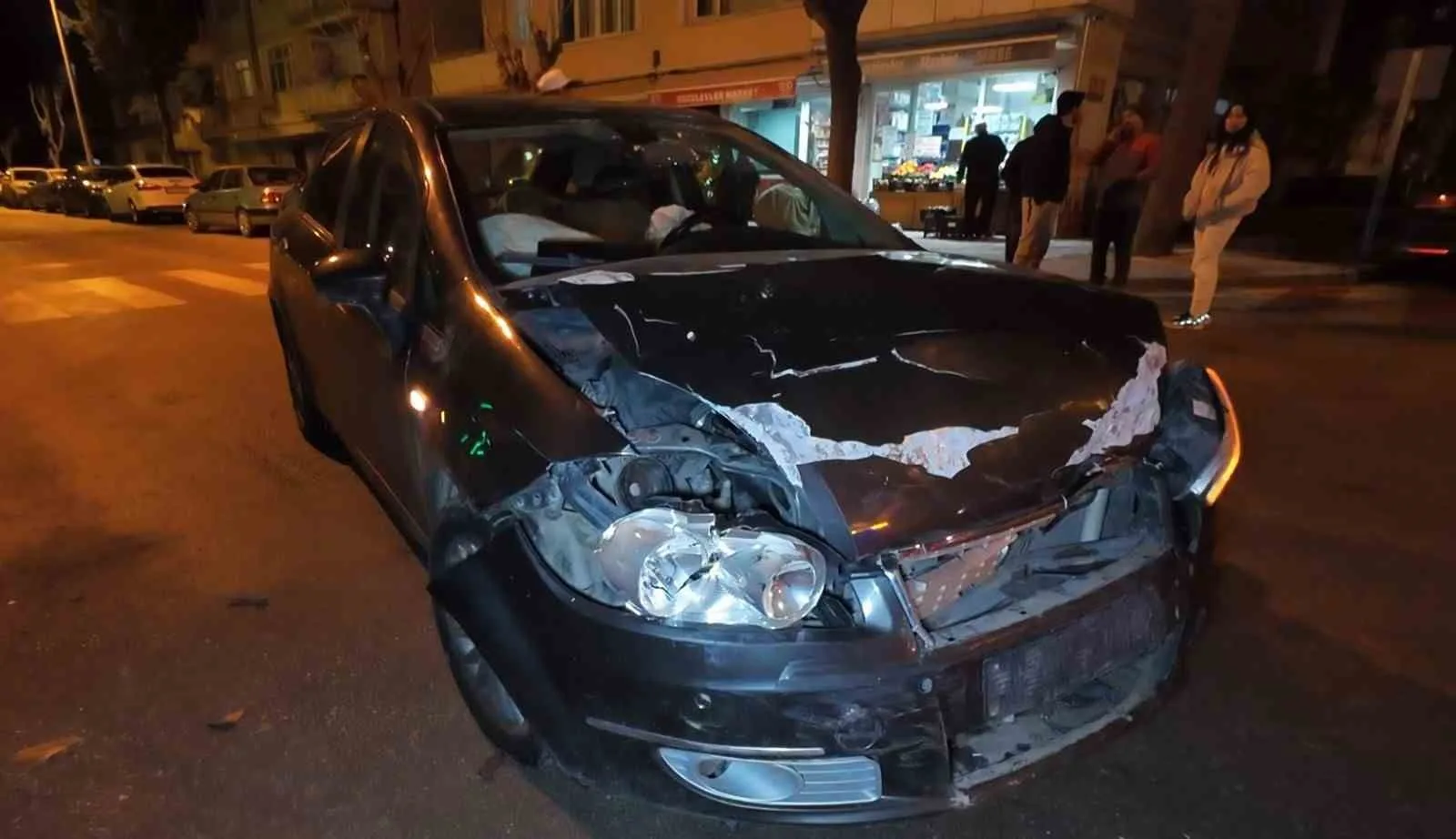 Karaman’da Kavşakta İki Otomobil Çarpıştı: 1 Yaralı