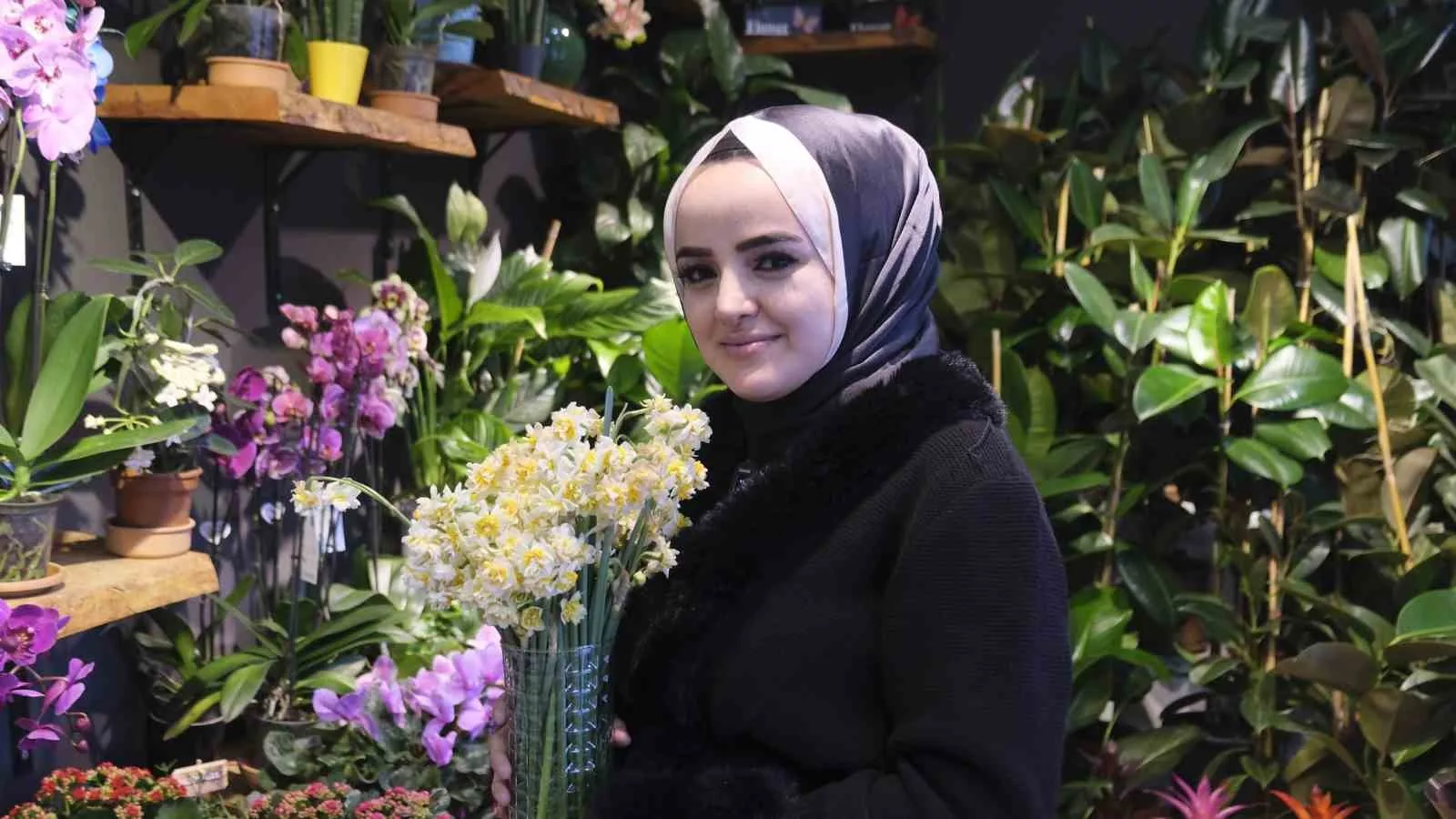 Karaman’da Nergis Çiçeğine Yoğun İlgi: “Çiçeklerin Annesi” Tezgâhlarda Yok Satıyor