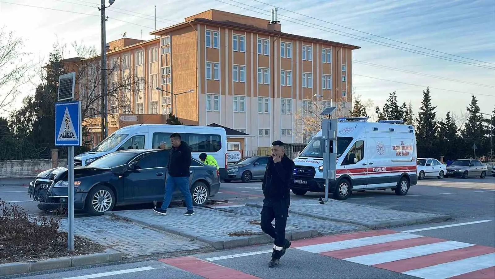 Karaman’da İki Otomobilin Çarpıştığı Kazada 1 Kişi Yaralandı