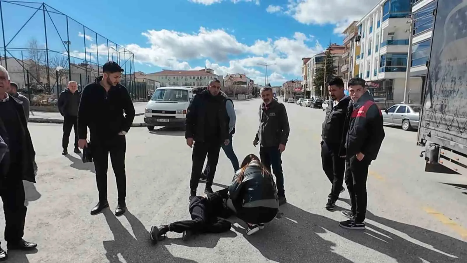 Karaman’da Otomobilin Çarptığı 13 Yaşındaki Çocuk Yaralandı