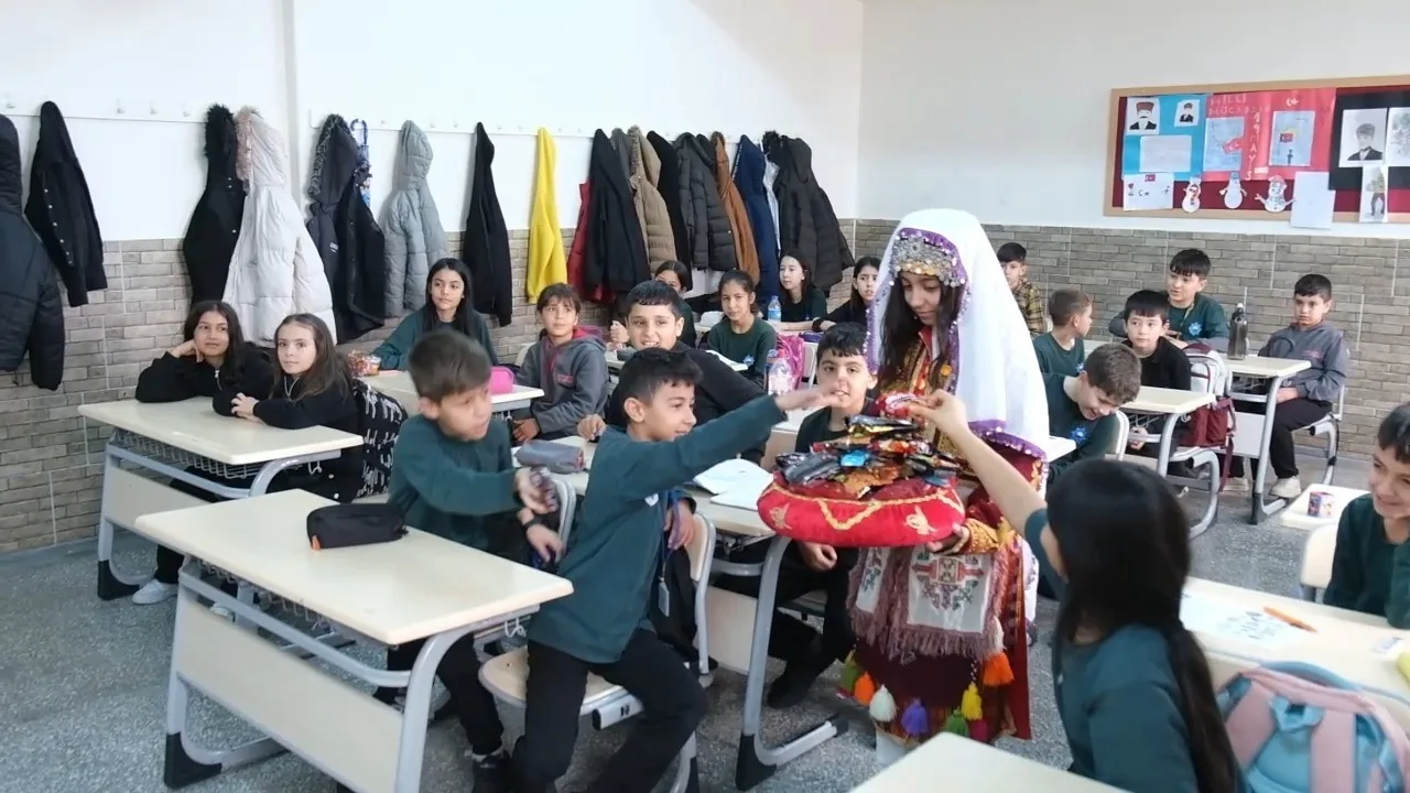 Karaman’da Öğrencilerden Ramazan Paylaşımı: Köy Okullarına İftarlık Gönderildi