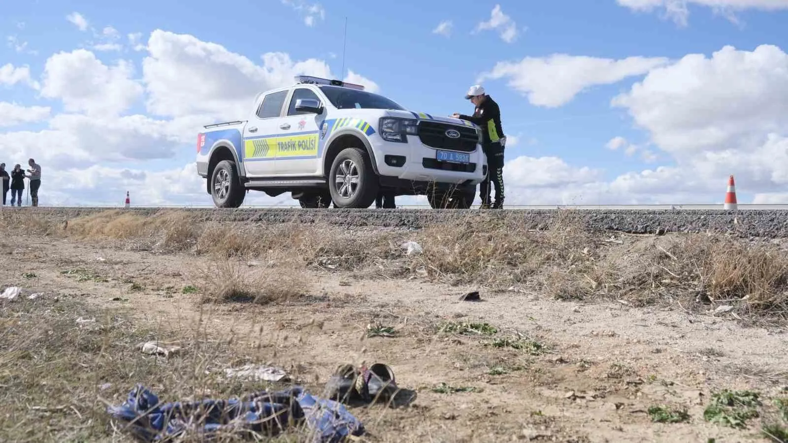 Karaman’da Gelincik Otu Toplayan Yaşlı Kadına Otomobil Çarptı: Hayatını Kaybetti