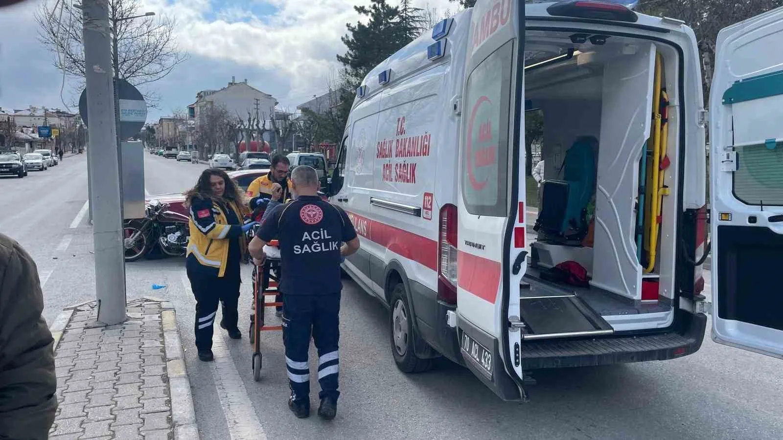 Karaman’da Otomobil ile Motosiklet Çarpıştı: 1 Yaralı