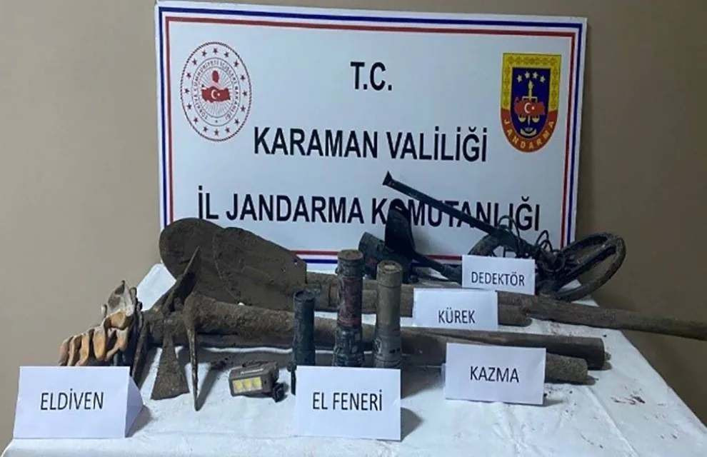 Karaman'da Jandarma'dan Kapsamlı Operasyon: 6 Tutuklama, Uyuşturucu ve Kaçak Kazı Malzemesi Ele Geçirildi
