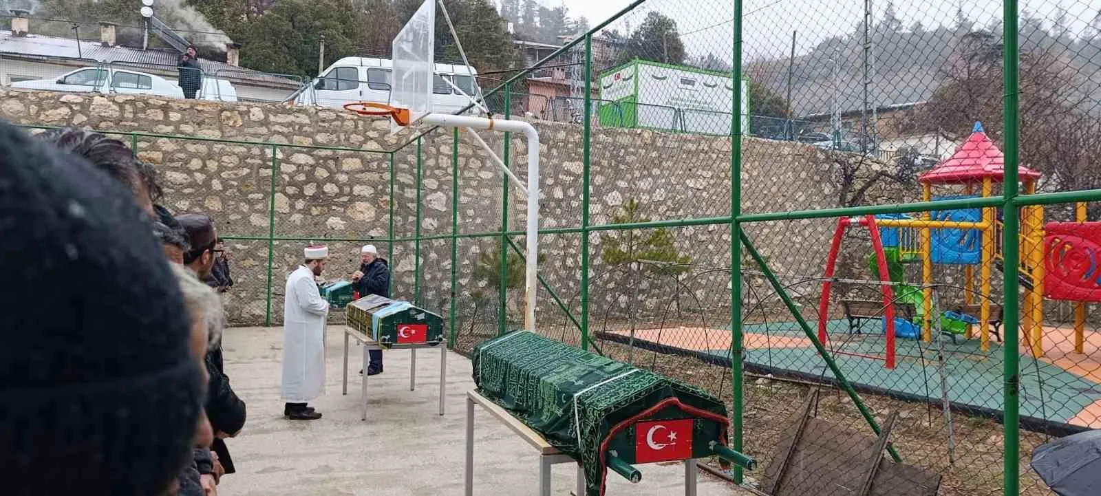 Anamur’daki Kazada Hayatını Kaybeden 3 Kişi Ermenek’te Defnedildi