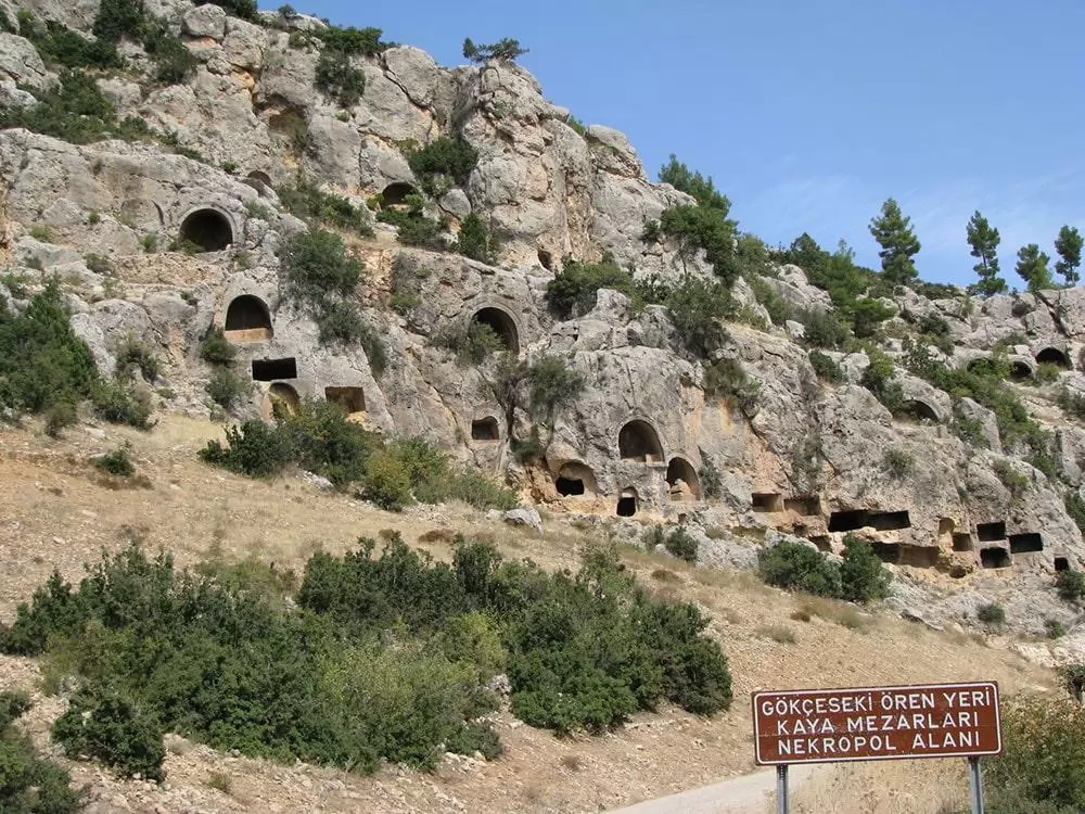 Gökçeseki Örenyeri: Karaman’ın Tarihle Bezenmiş Sessiz Tanığı