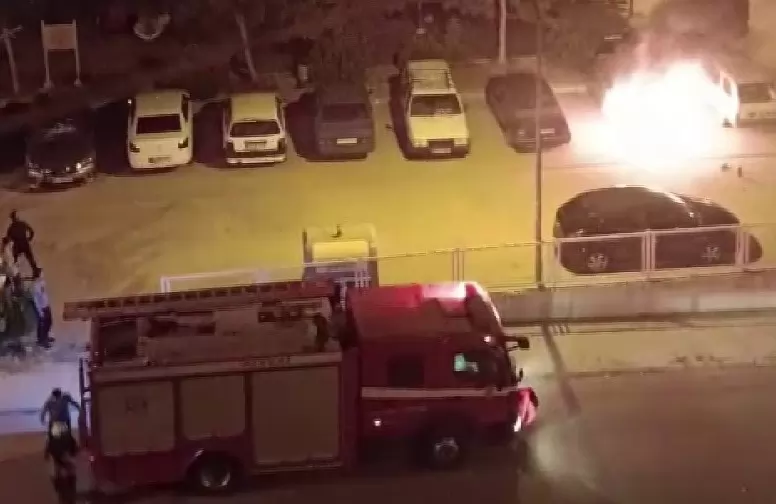Karaman’da park halindeki otomobil alevlere teslim oldu
