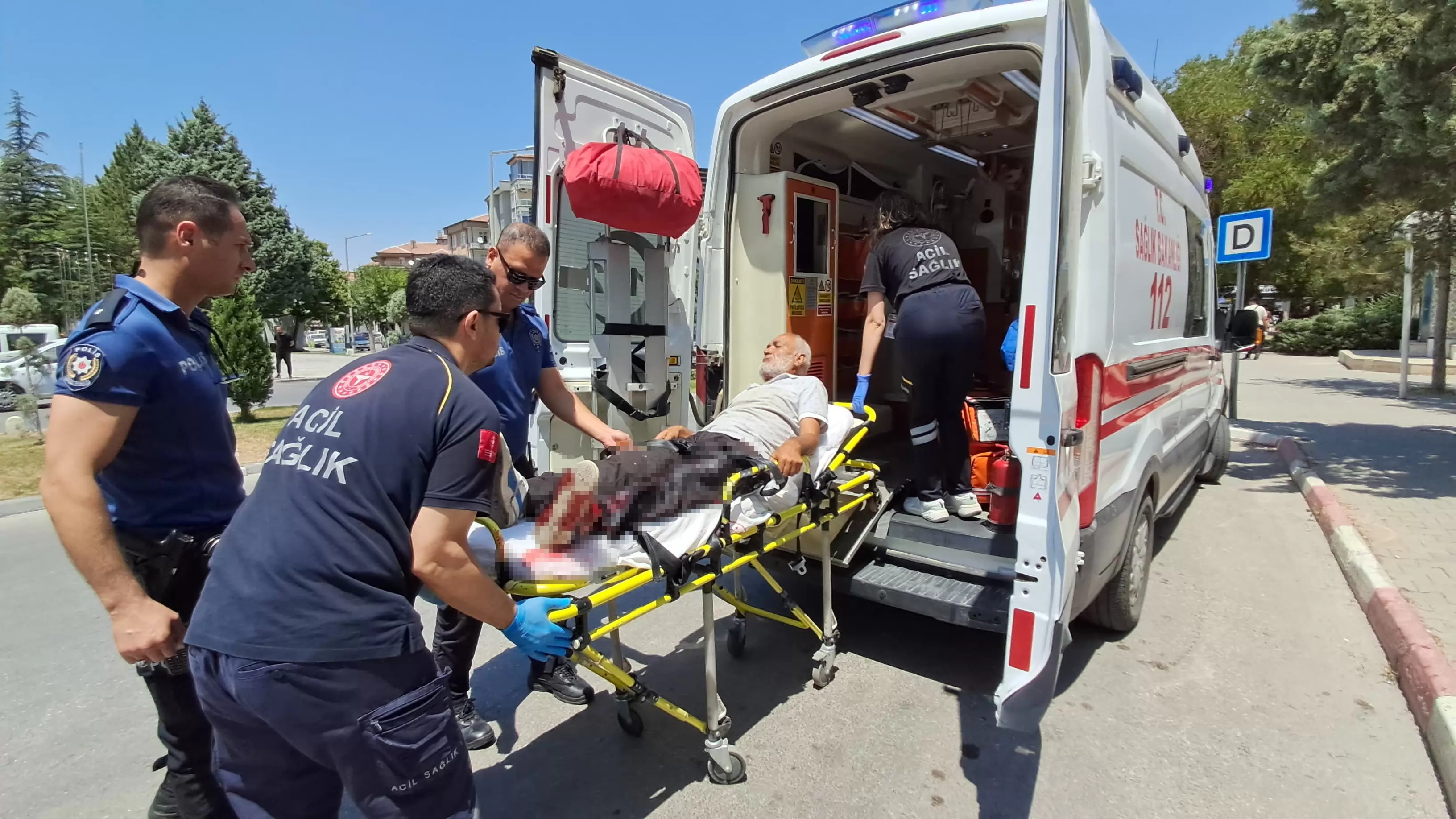 Karaman’da parkta bıçaklı kavga: Bir kişi yaralandı