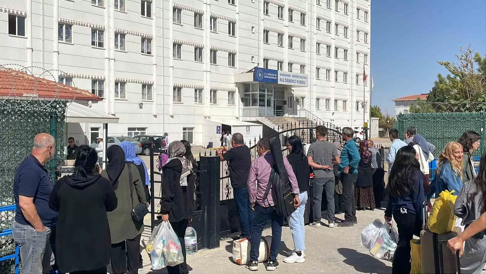 Karaman’da KMÜ’yü Kazanan Öğrenciler Yurtlara Yerleşiyor