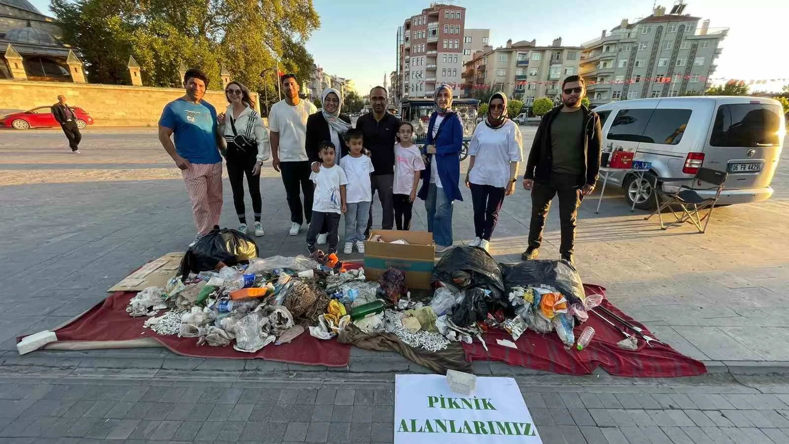 Karaman’da Dünya Temizlik Günü’nde Anlamlı Farkındalık: Çöp Sergisiyle Duyarlılık Çağrısı