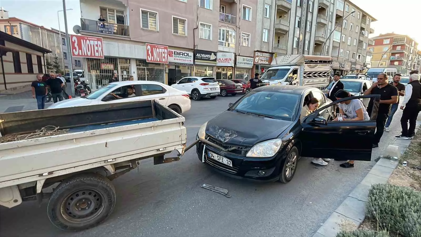 Karaman’da Zincirleme Trafik Kazası: 1 Kişi Yaralandı