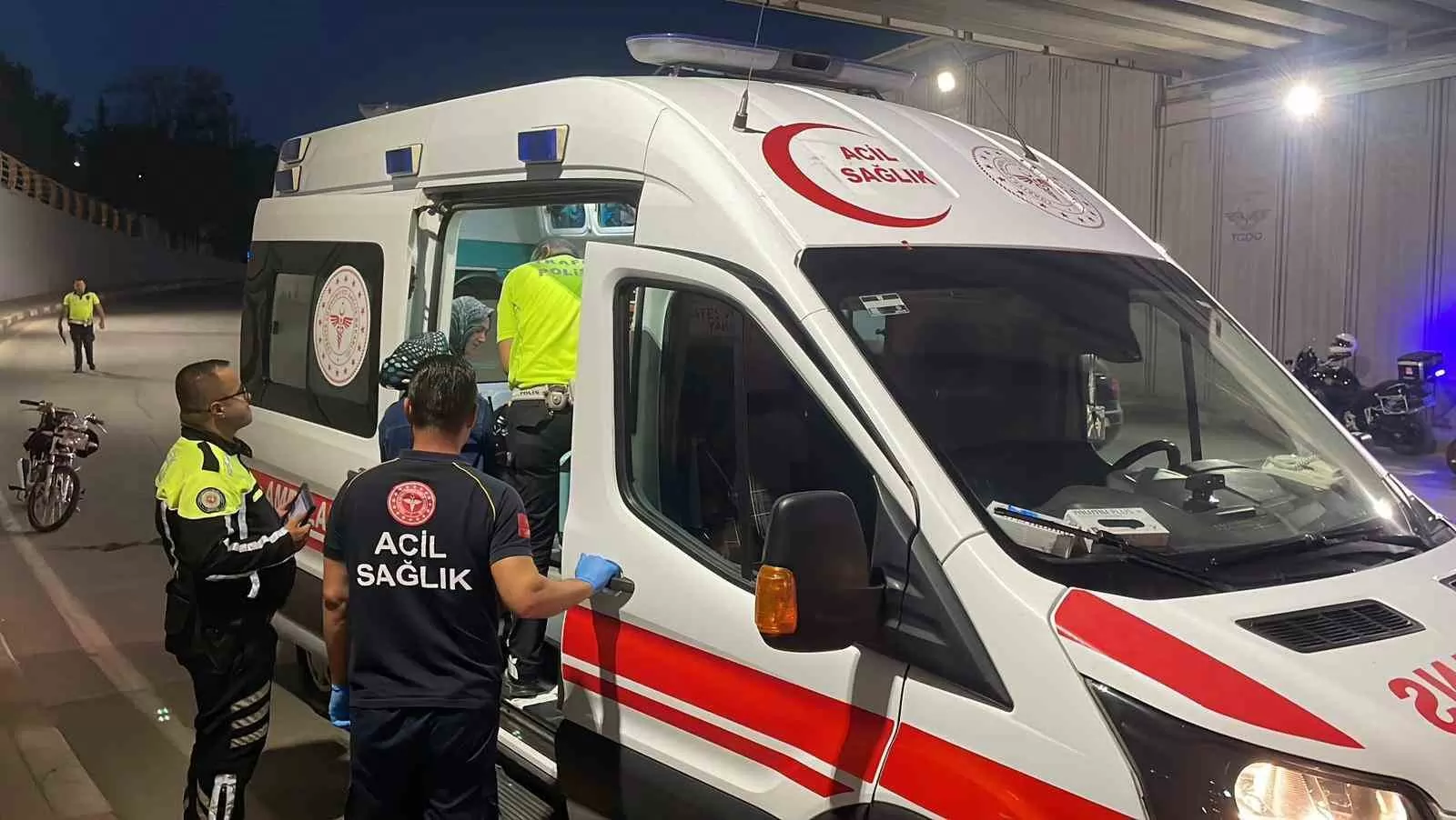 Alt Geçitte Devrilen Motosikletin Sürücüsü Yaralandı