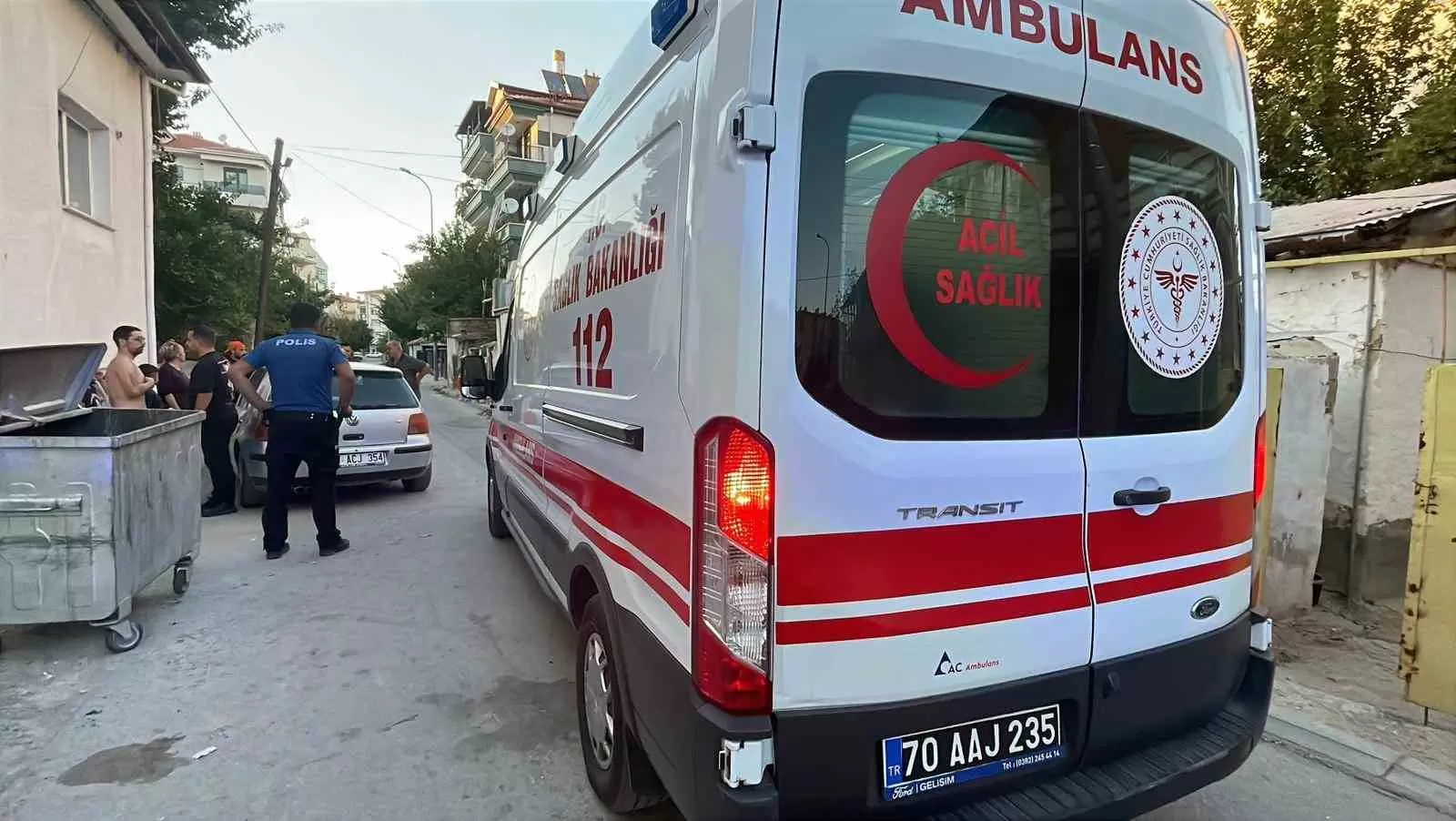 Araçta Bıçaklanmış Halde Bulunan Adam Hastanede Öldü