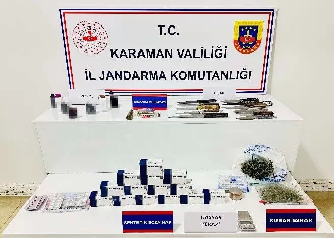 Karaman’da Jandarma Uygulamalarında Suçlulara Geçit Yok: Uyuşturucu ve Tarihi Eser Ele Geçirildi