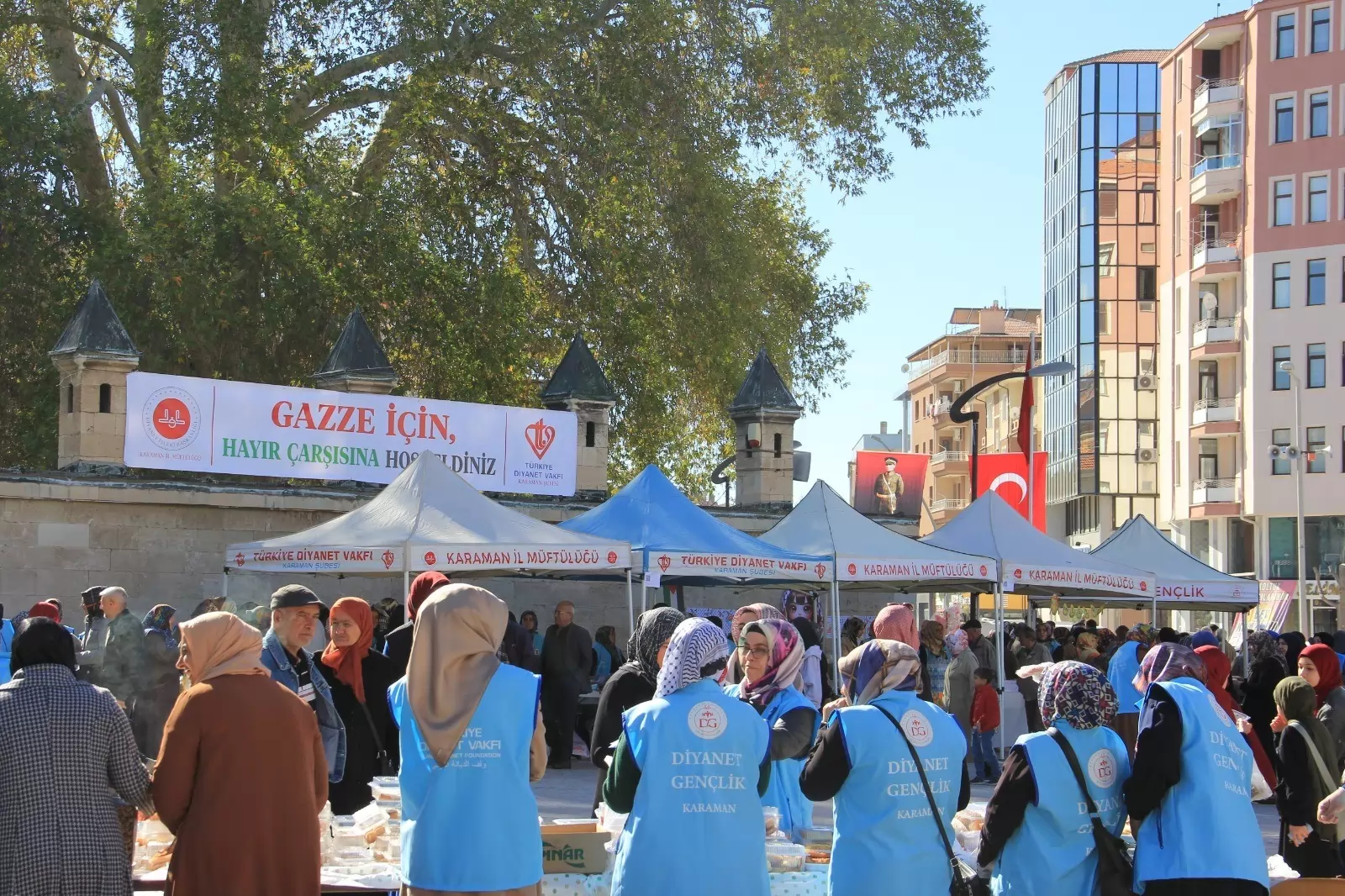 Karaman’da Gazze için hayır çarşısı kuruldu